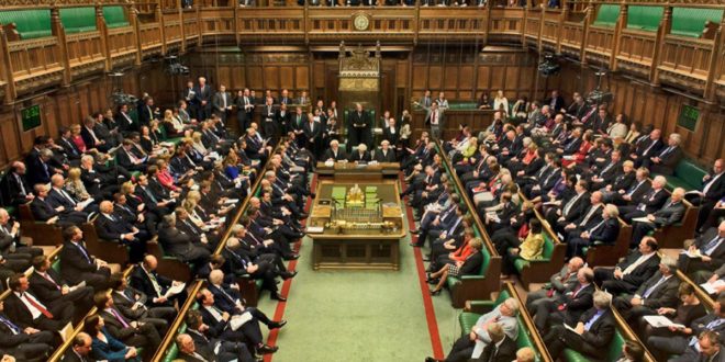 2013 5 8 house of commons mps debatejpg Labour MP raises the issue of loot boxes in UK Parliament.