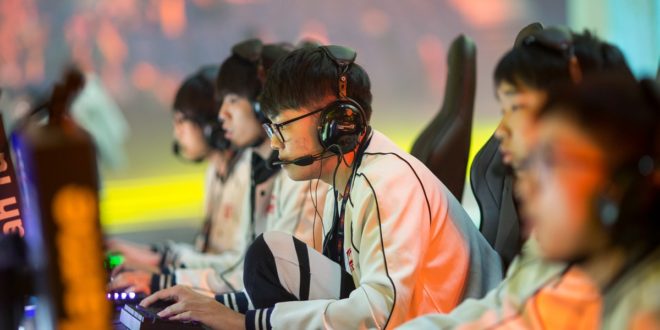 fotoezh 2 46 of 591200x1200jpg Chen ‘Victoria’ Guanhong takes leave from LGD Gaming over chronic illness