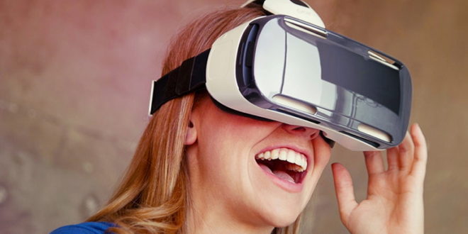 gear vr 1jpg 'Free isn't cheap enough' to make VR appeal to mainstream audiences, says Oculus founder