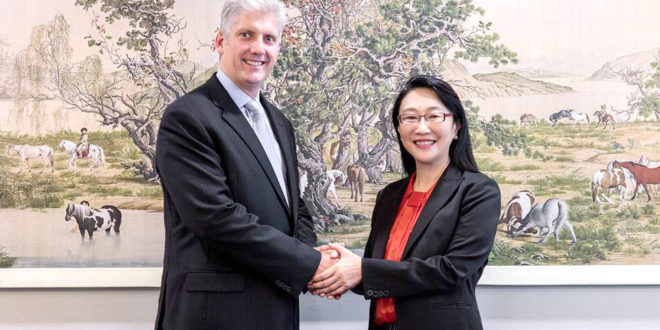 htcjpg HTC and Google reveal $1.1bn smartphone deal