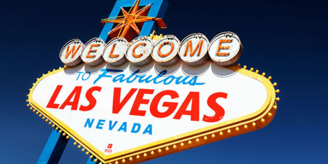 las vegas sign 840jpg Nevada governer passes "esports betting bill"