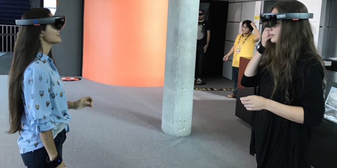 pacman ar playersjpg Pac-Man goes to Ars Electronica festival with a special exhibition