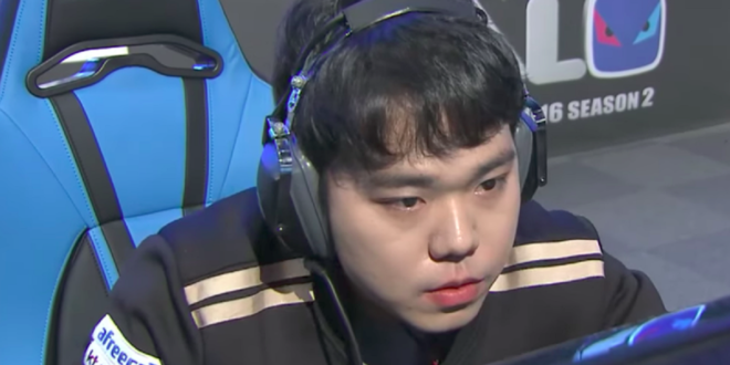 seasc2png StarCraft 2 pro disqualified from Starleague for alleged harassment of female streamer