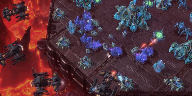 starcraft 2 heart swarm0jpg Starcraft 2 will be going free to play on November 14